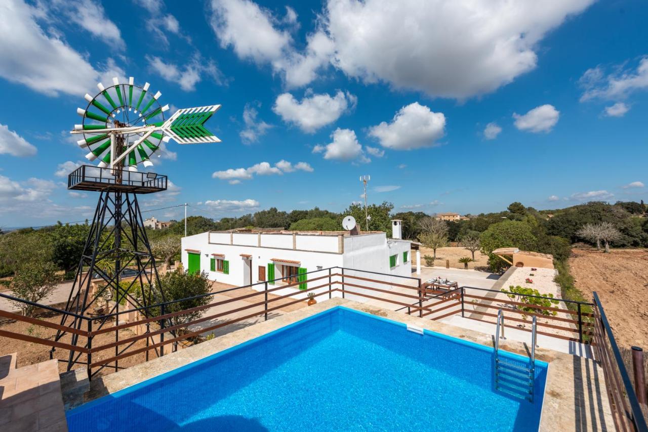 Son Vorera, Situada En Colina, Con Piscina. Casa de Férias